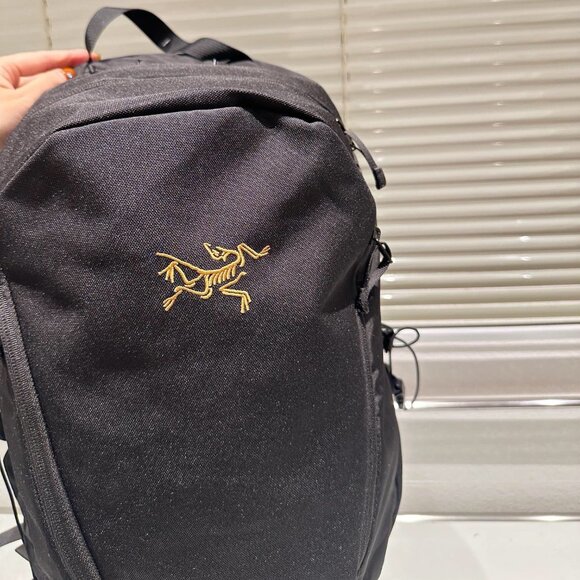 Arc'teryx Mantis 26 Backpack Bag - Picture 8 of 9